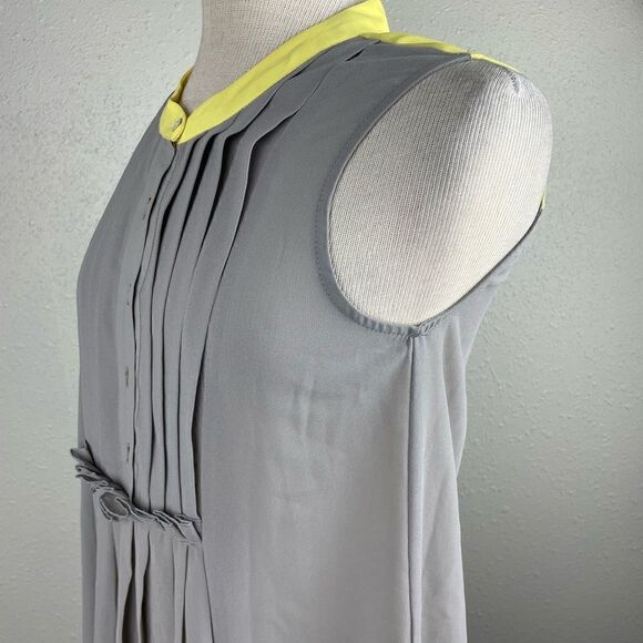 Papermoon Half Button Down Sleeveless Blouse Top Size S EUC - Picture 4 of 8